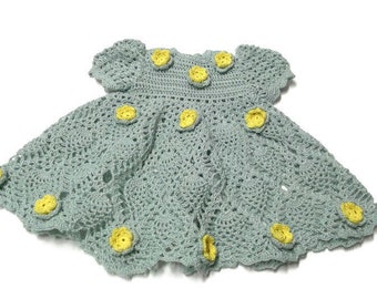 Preemie crochet, baby dress, preemie lace dress, Light Green dress, preemie reborn doll dress with  roses .