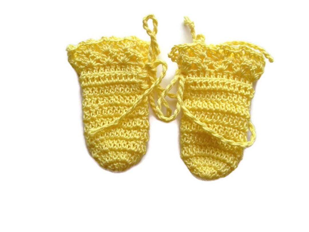 Baby Mittens, Yellow Crochet Baby Mitten Gloves, Newborn, Preemie, Reborn Doll Mittens, Reborn