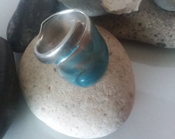 Faith Spoon Ring With an Ocean view