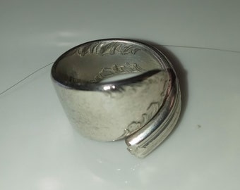 1951 Plume pattern Spoon Ring