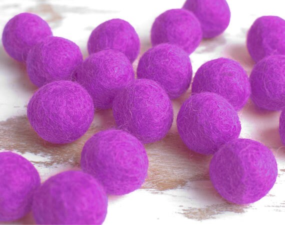 Magenta Purple Felt Balls x20. 2.5cm. Wool. Mixed colours. Bulk. Party Decor.  25mm felt balls supplies beads