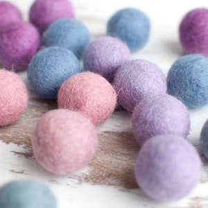 Felt Balls x100 PASTEL Mixed 1cm to 1.5cm. Pink Purple Wool. Kids Craft beads. Bulk. Party Decor. Decoration. DIY Supplies