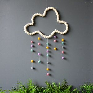 Cloud Mobile. Blanc. Nursery Mobile. Chambre bébé enfants. Décor de bébé. Mobile coloré. Chambre pour enfants. Cadeau homewares. Pom-poms feutres image 1