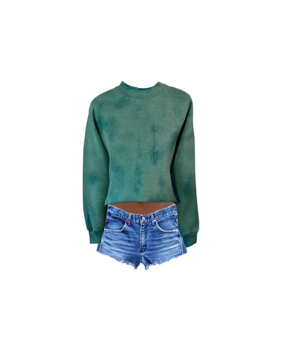 Cropped Sweatshirt | Sweatshirt | Distressed | Ble