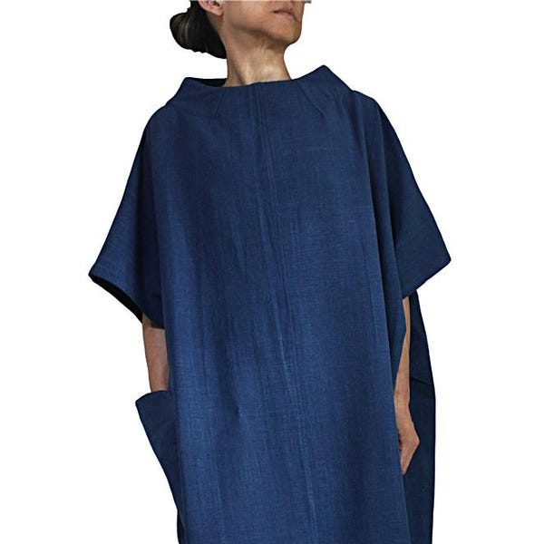 Vestido ChomThong de algodón tejido a mano, cuello alto, suelto, teñido índigo (DFS-082-03)