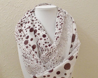 Polka Dot Infinity Scarf: Classic French Style