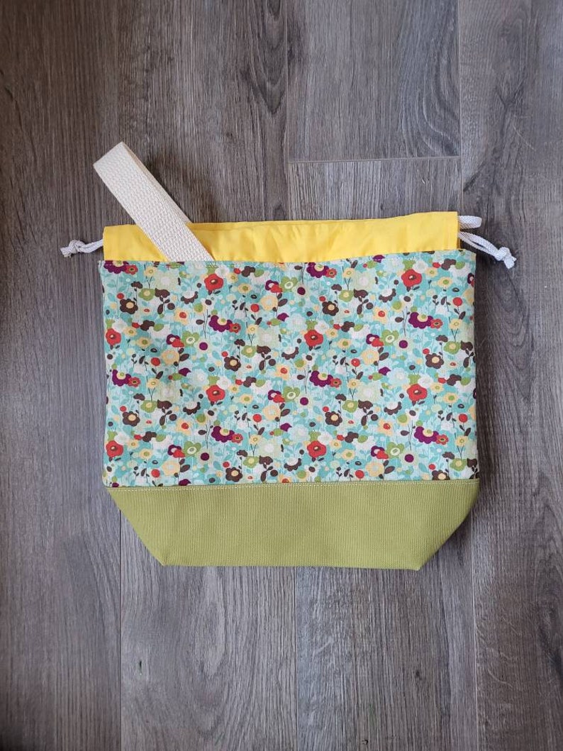 slip pockets floral print Set of 2 adorable matching bags Large Canvas ToteShoulder Bag PLUS Large Project Drawstring Bag