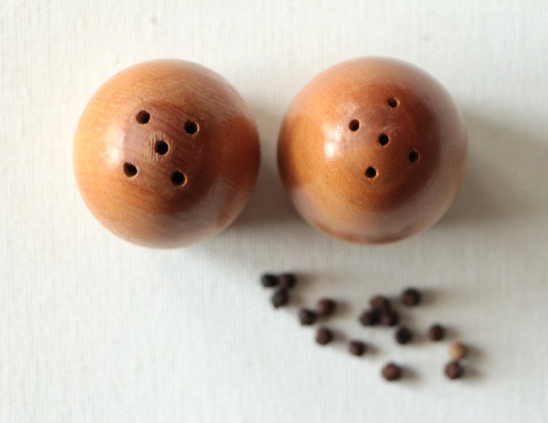 Vintage wood salt and pepper shakers made in Japan rustic kitchen decor egg shape salt n pepper storage