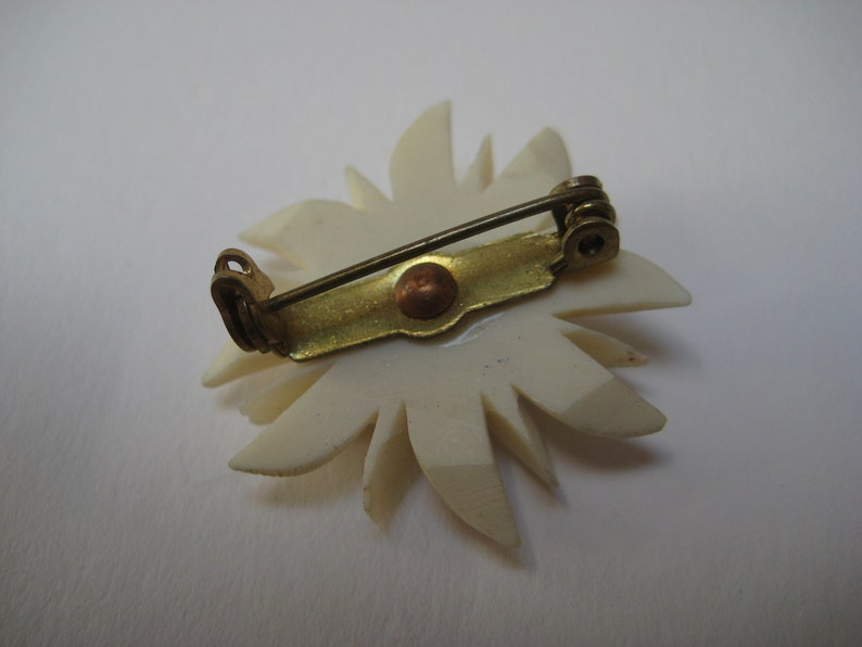 Vintage 1950s Celluloid Edelweiss Alpine Flower Brooch