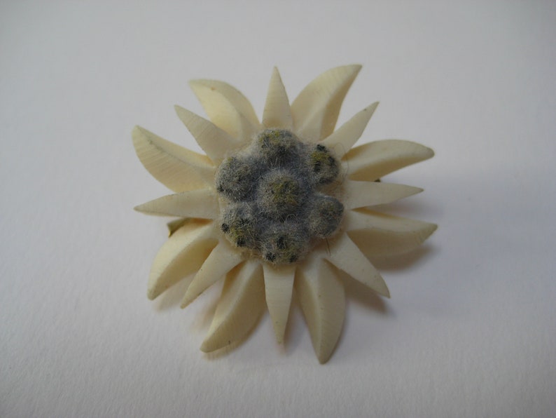 Vintage 1950s Celluloid Edelweiss Alpine Flower Brooch