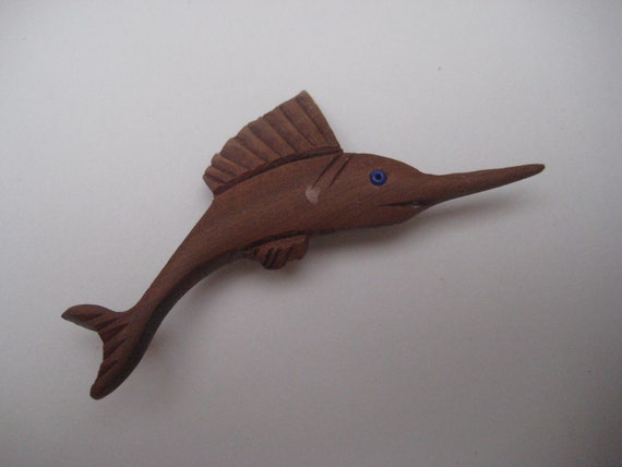 Vintage 1960s Folk Art Wooden Fish Brooch - image 3