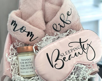 Best Mom Ever Gift Box – Fuzzy Slippers, Sleep Mask & Candle Set | Mother’s Day, New Mom, Birthday Gift for Her | GoGirlGifts