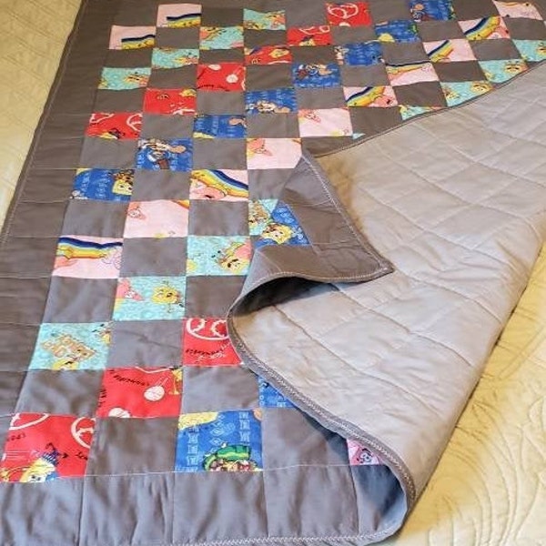 Baby Quilt, Sponge Bob Quilt, Lap Quilt, Baby Pallet, Floor Baby Pallet, Sponge Bob Quilt, Kids Quilt, Kids Blanket Quilt, Patchwork Quilt