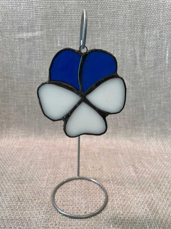 Stained glass pansy flower, Pansy flower, Flower Christmas ornament, Blue and white pansy flower suncatcher, Glass pansy, Christmas ornament
