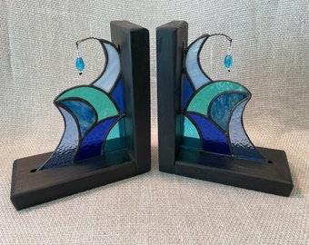 Bookends Stained glass bookends Ocean waves Whimsical art Blue waves Nautical décor stained glass Beach lover gift Ocean lover gift for dad