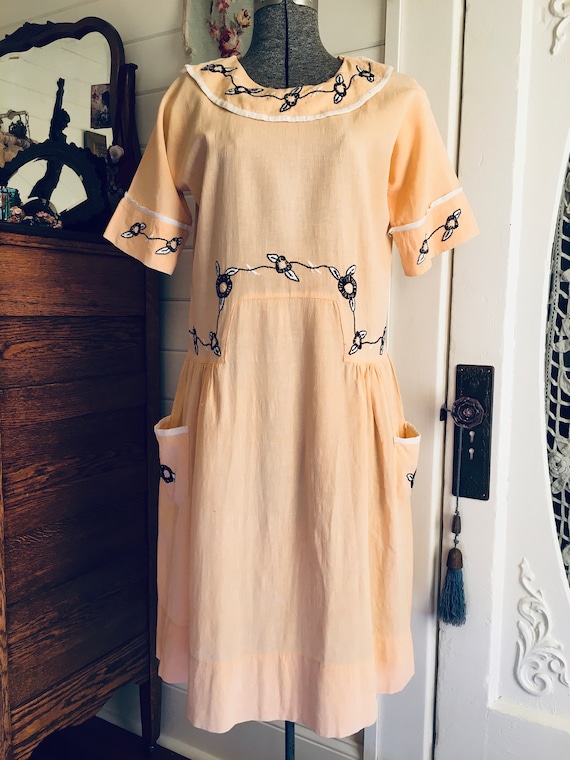Vintage 1920s 1930s Embroidered Cotton Crepe Dress
