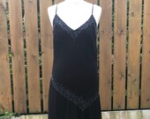 Vintage flapper dress beaded bias cut Jazz Age 20s Roaring Twenties prom evening dress Halloween costume party fancy dress theater 04191900