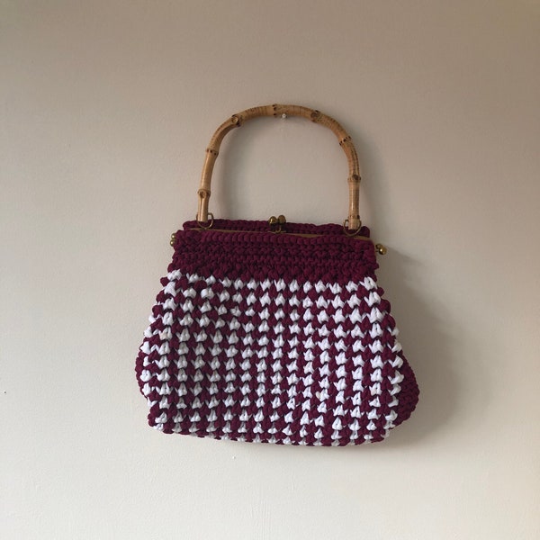 Vintage knitted purse, crocheted handbag, bamboo handle bag, 1970s hand made purse, bag frame 08200300