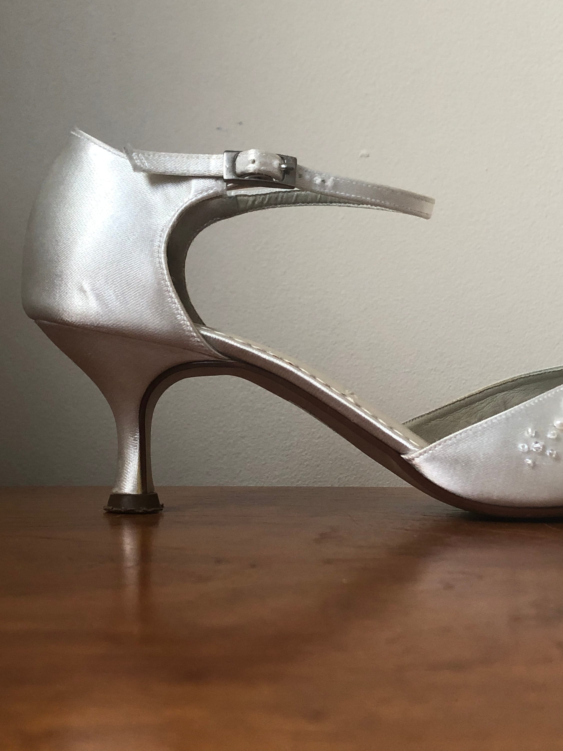 Vintage kitten heels ivory satin shoes sixties style two | Etsy