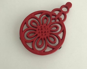 Vintage cast iron trivet, Robert Welch Victor, bee and flower trivet, red teapot stand, 07220100