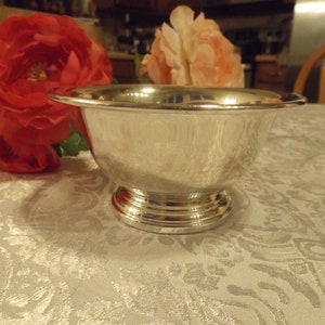 Footed silver plated bowl, 5&quot; the diameter, 2.5&quot;H, candy bowl, jewelry holder by Arts co., numbered 53