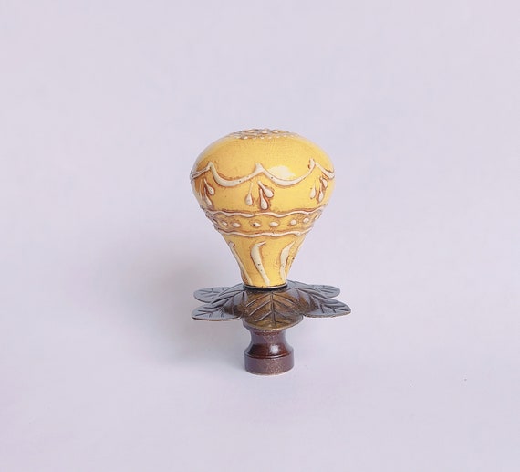One of Gorgeous Wood Like Lamp Shade Finials - Shade Toppers - 2.5" Tall - Fit Standard Harp Threads