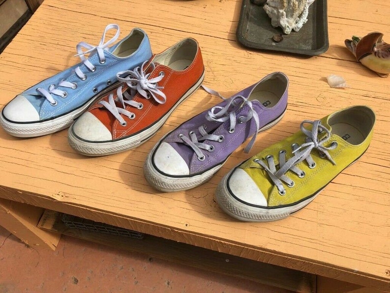 Low Top Chuck Tailors in different colors