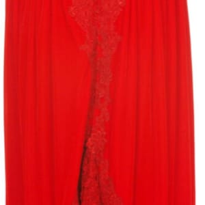 Peut inclure: Une cape à capuche rouge vif avec des détails de dentelle complexes sur le devant et l'ourlet. La cape est faite d'un tissu doux et fluide, idéale pour les costumes ou les événements à thème.