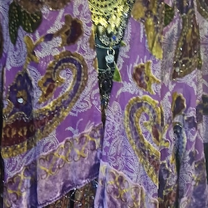Veste portefeuille vintage Art déco Mucha Boho Deluxe en soie paon violet prune et or
