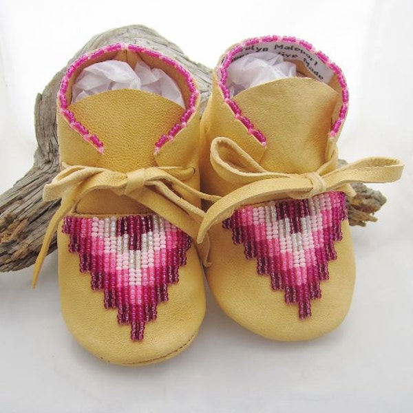 Heirloom Quality Native American Made Baby Christmas Gift, Pink Beaded Leather Baby Girl Moccasins, Soft Soled Infant Newborn shoes