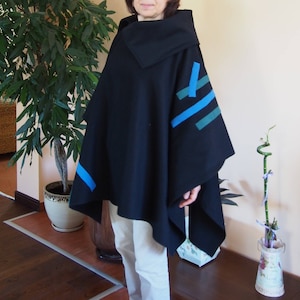 Wool Poncho Large Collar and with figures& Nara PCH008