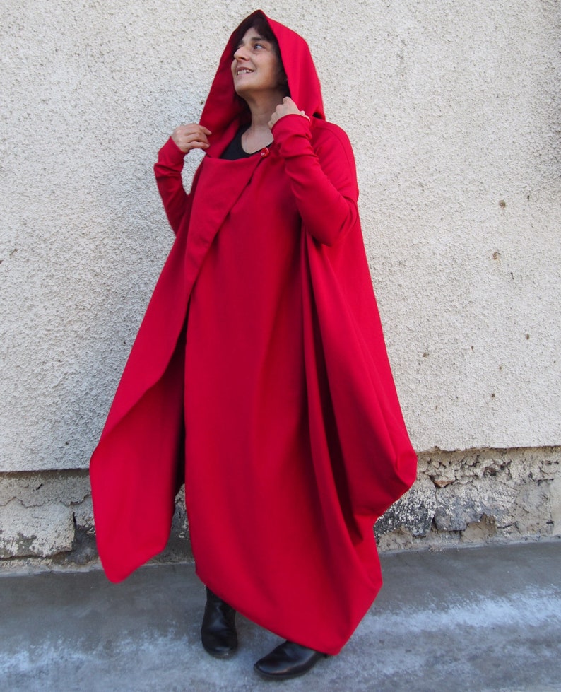 Cárdigan maxi rojo, cárdigan con capucha, abrigo de algodón rojo, sudadera con capucha maxi para mujer, sudadera con capucha deconstruida, abrigo asimétrico, chaqueta kimono, Nara GIL032 imagen 1