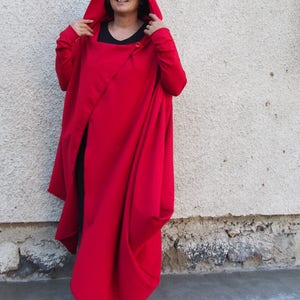 Cárdigan maxi rojo, cárdigan con capucha, abrigo de algodón rojo, sudadera con capucha maxi para mujer, sudadera con capucha deconstruida, abrigo asimétrico, chaqueta kimono, Nara GIL032 imagen 8