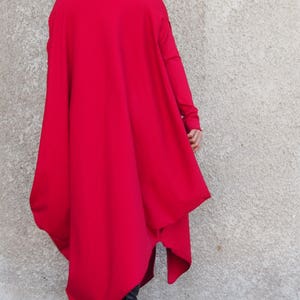 Cárdigan maxi rojo, cárdigan con capucha, abrigo de algodón rojo, sudadera con capucha maxi para mujer, sudadera con capucha deconstruida, abrigo asimétrico, chaqueta kimono, Nara GIL032 imagen 5