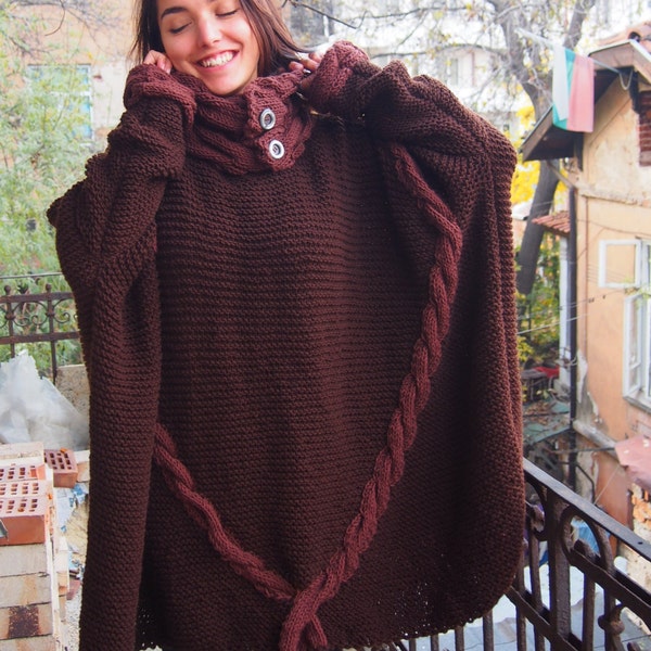 Handgemaakte oversized bruine trui met lange mouwen en sjaal en nara PP010