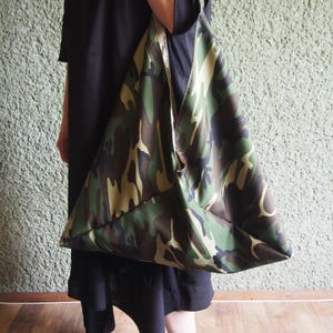 Handmade Camouflage Triangle Tote Bag: Japanese Style Cotton Hobo Bag