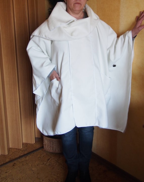 【新品未開封・送料無料】 Women Winter Poncho, White Women Cape, Women Poncho Coat Clothing