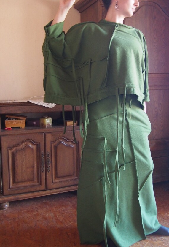 sweatshirt maxi skirt