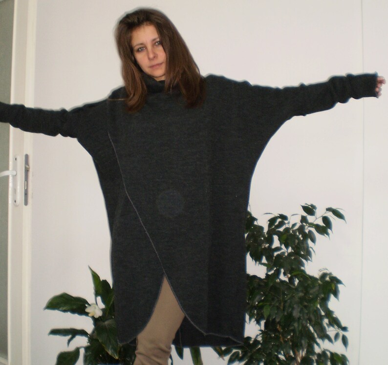 fitted mock neck sweater
