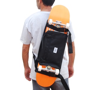 Skateboard Backpack - Black