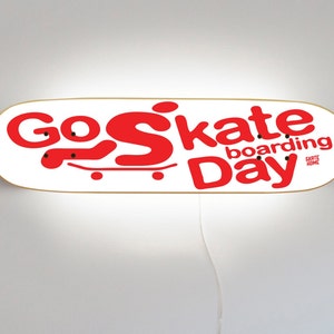 Go Skateboarding Day - Lamp White