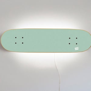 Decor Skate Inspiration Lighthouse with Skateboard Deck - Perfect Gift for Skateboarders - Lamp in mint color