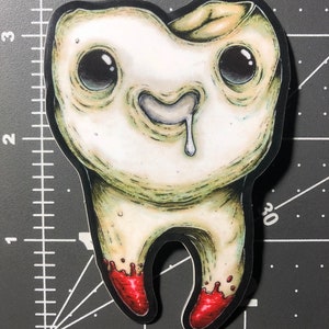 Autocollant Bloody Tooth