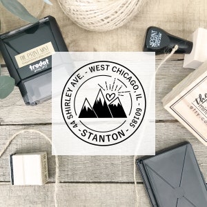 Adresstempel berg, aangepaste reisstempel, adresstempel buitenshuis, retouradres, zelfinktende berg, adresreliëf, CS-10316