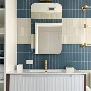 Three tiered lucite towel bar rack, modern bathroo, polished brass