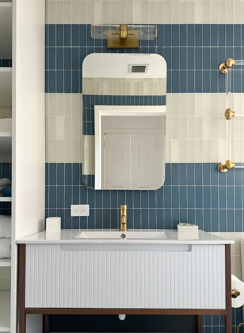Three tiered lucite towel bar rack, modern bathroo, polished brass