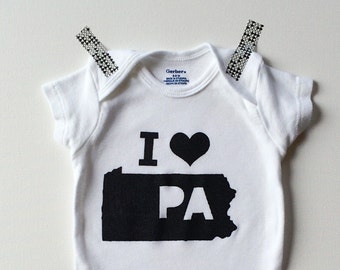 Pennsylvania Baby. I Love PA // Unique baby. Hipster baby. Hipster baby boy. Hipster baby girl. Funny baby. Miracle baby. Papa baby.