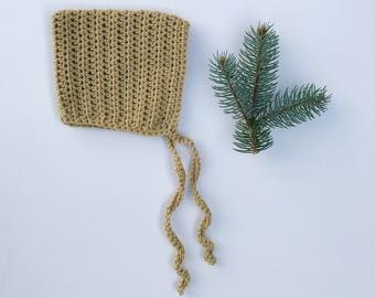 The Augie Bonnet // Baby bonnet. Handmade bonnet. Crochet bonnet. Vintage bonnet. Baby girl bonnet. Baby boy bonnet. Baby photography.