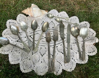 Silver plated forks spoons serving butter knife tiny leaf spoons craft lots Roger’s Oneida Del Mar Pattern Ambassador