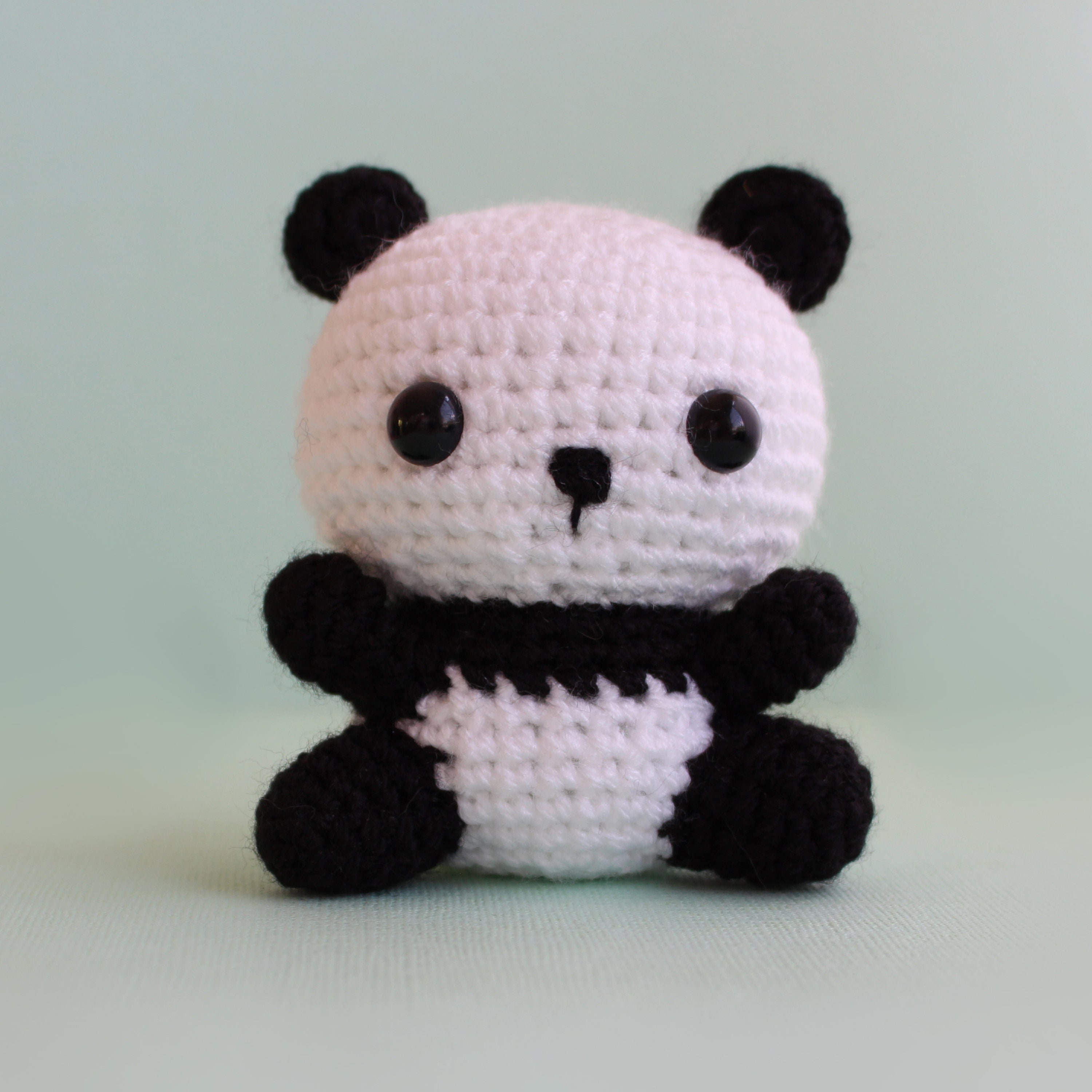 パンダの編みぐるみかぎ針編みパターン｜ぬいぐるみの作り方（PDF